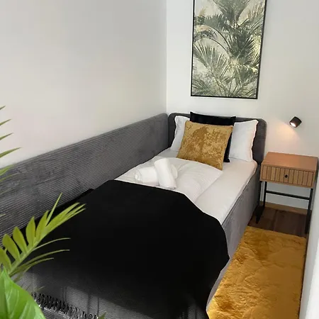 Skyline 504 Apartman *